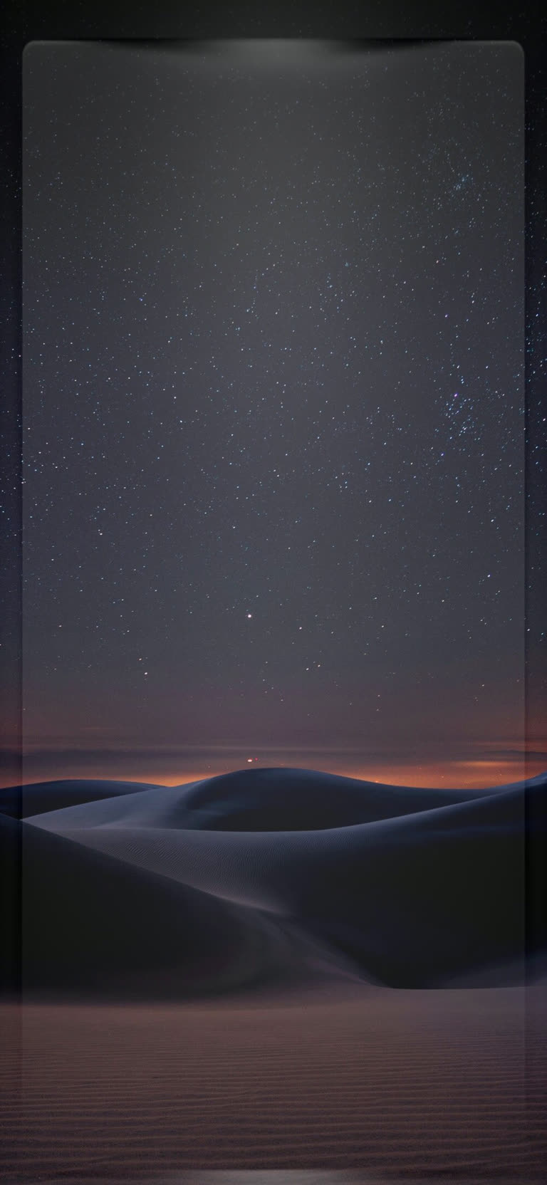 有一张夜晚沙漠的图片